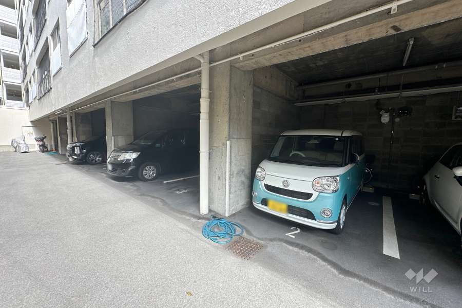敷地内駐車場（屋内平面式）