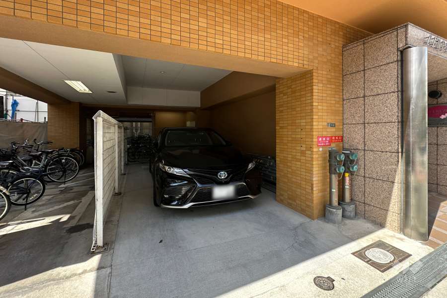 敷地内駐車場（屋内平面式）