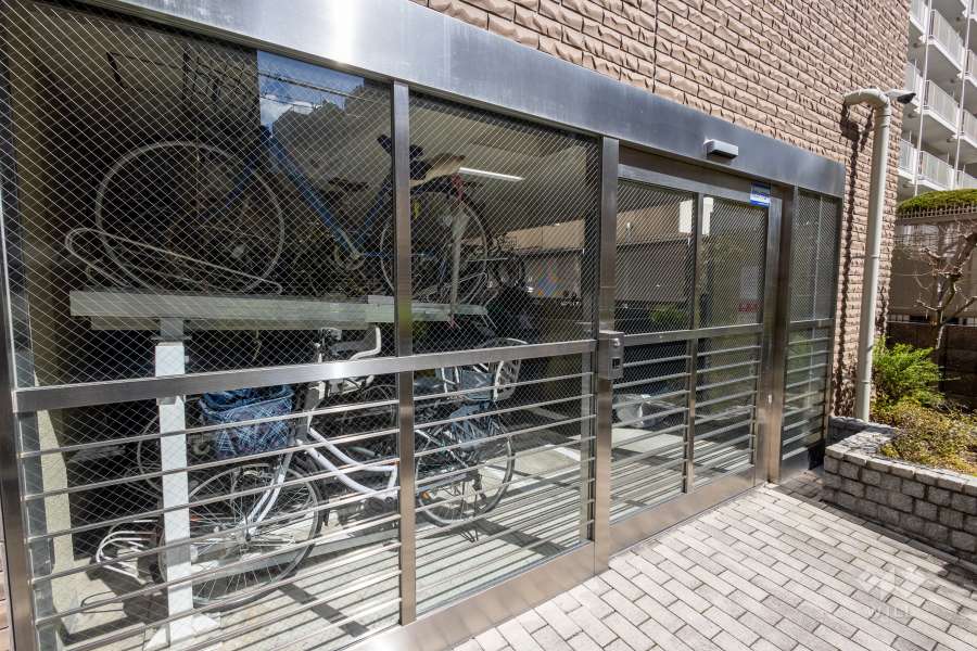 屋内に設けられた駐輪場