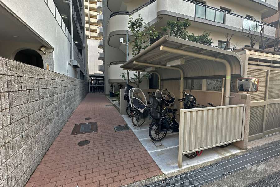 駐輪場（屋根付き）