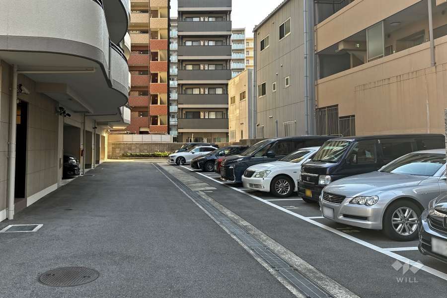 敷地内駐車場（屋外平面式）
