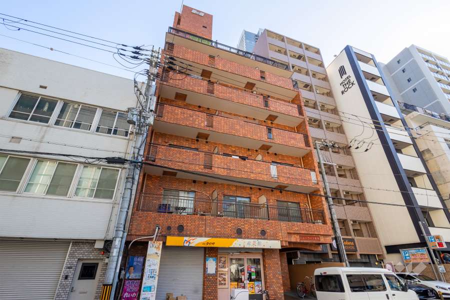 ニューライフ本町の外観（北東側から）