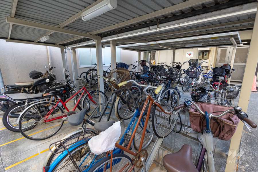 駐輪場（屋根あり）