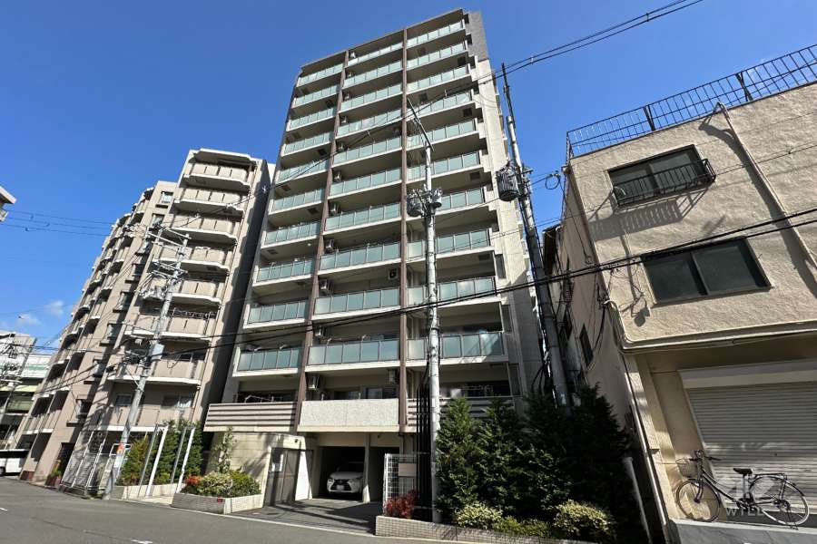 ネバーランド阿波座アライヴの外観（南側から）