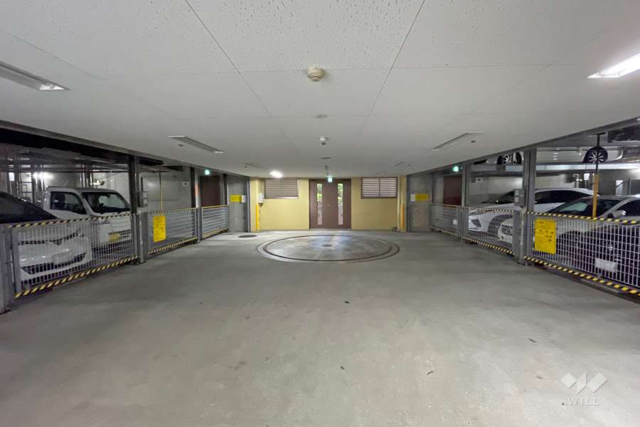 敷地内駐車場（屋内機械式）