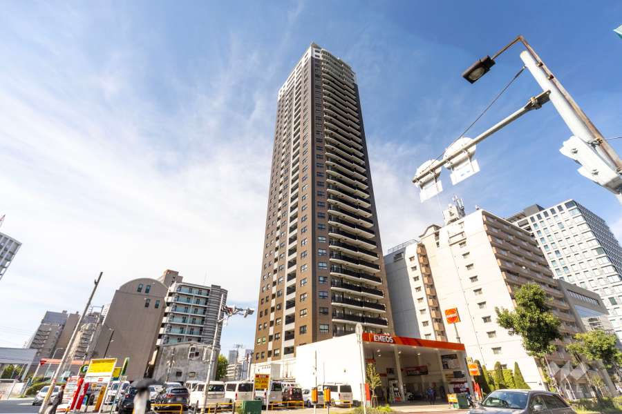 パークタワー大阪中之島フロントの外観（南側から）