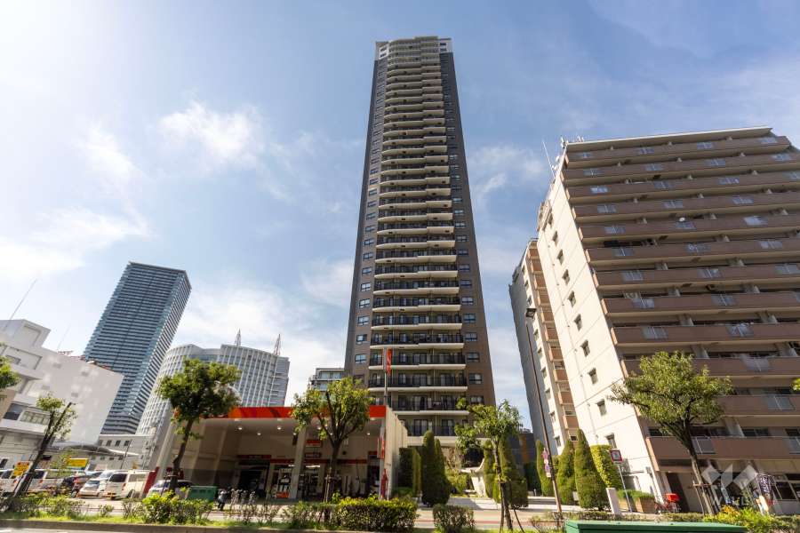 パークタワー大阪中之島フロントの外観（南東側から）