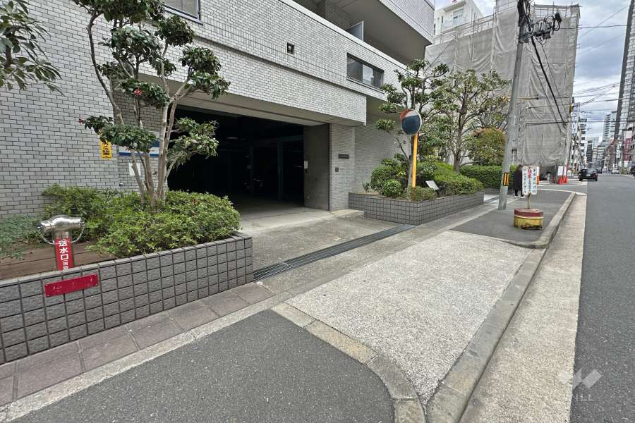 駐車場出入口