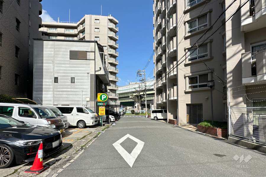 敷地南西側の前面道路