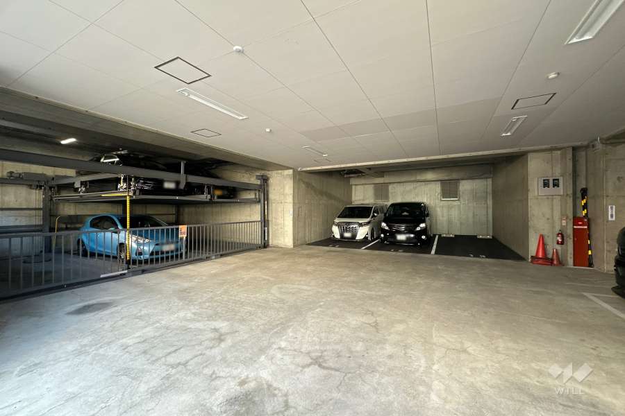 敷地内駐車場（屋内平面式・屋内機械式）