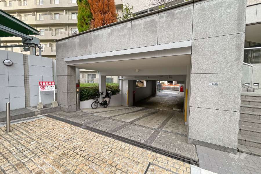 駐車場の出入り口