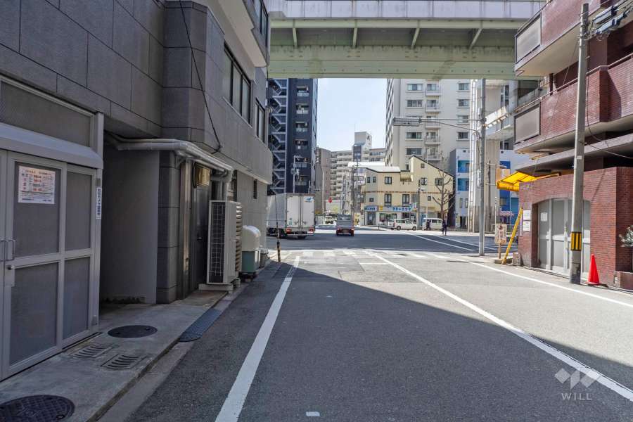 敷地北西側の前面道路　