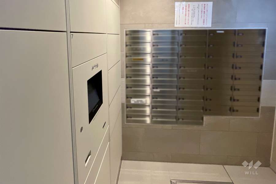 宅配ボックスと共用ポスト　
