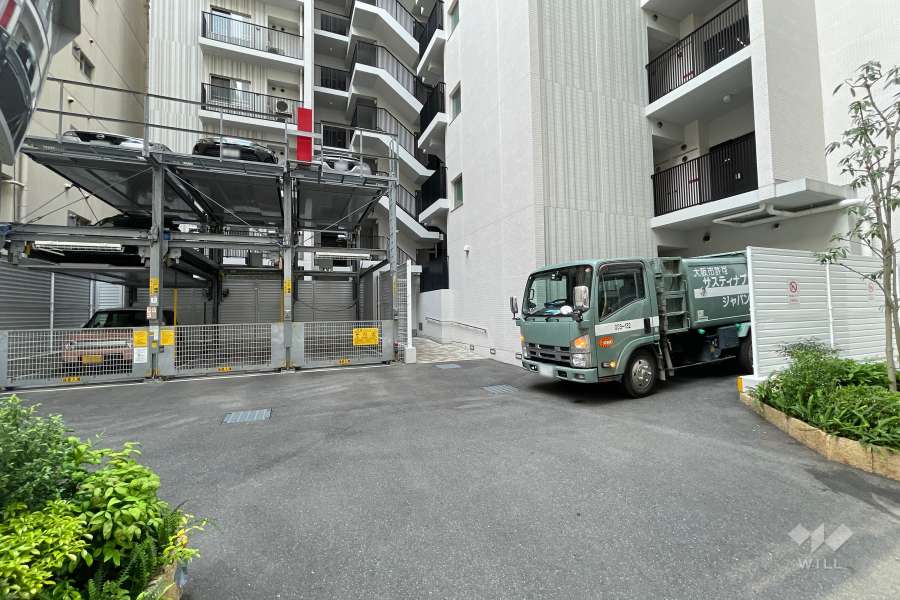駐車場の出入り口　