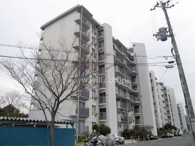 箕面粟生第４住宅３棟の外観（北東側から）