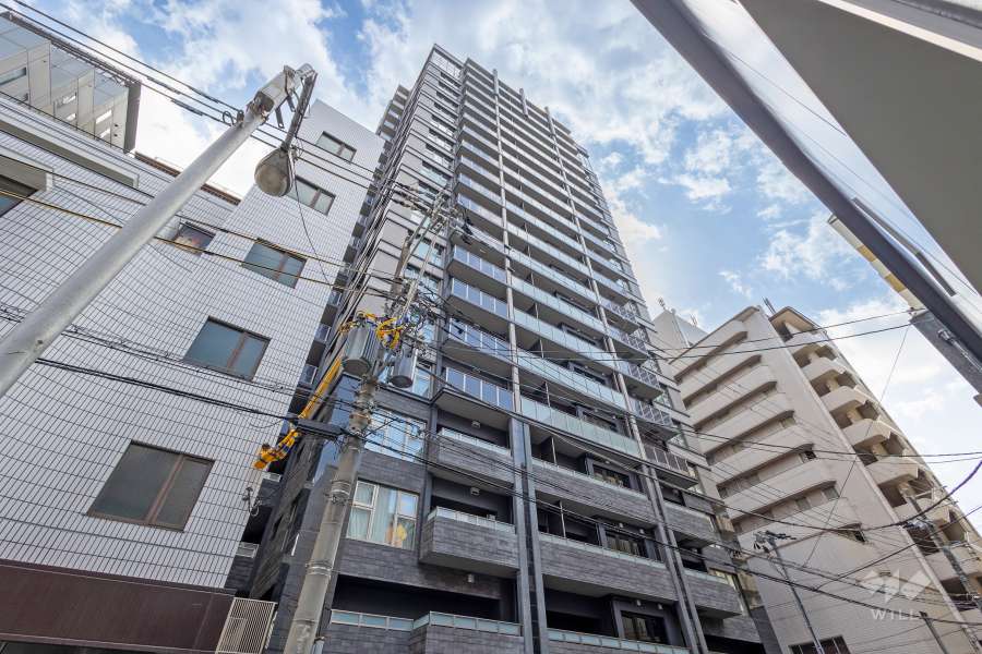 プレサンスレジェンド大阪新町タワーの外観（北東側から）