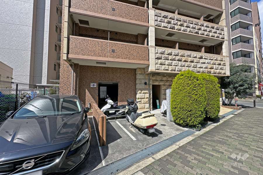 敷地内駐車場（屋内平面式）・バイク置場