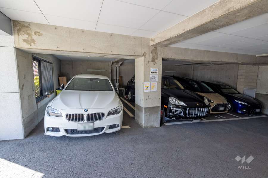 敷地内駐車場（屋内平面式）