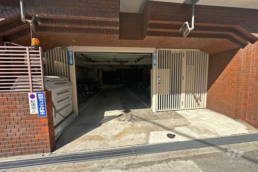 駐輪場出入口