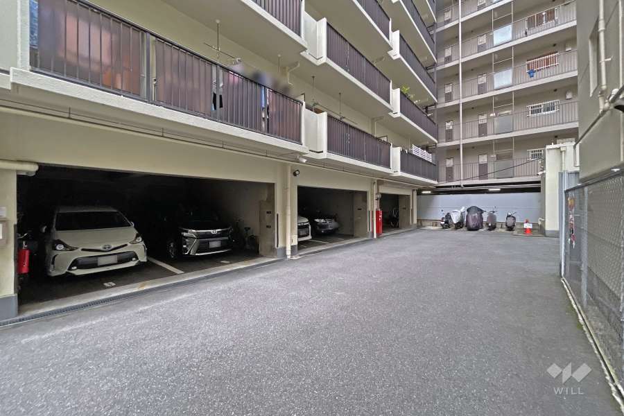敷地内駐車場（屋内平面式）