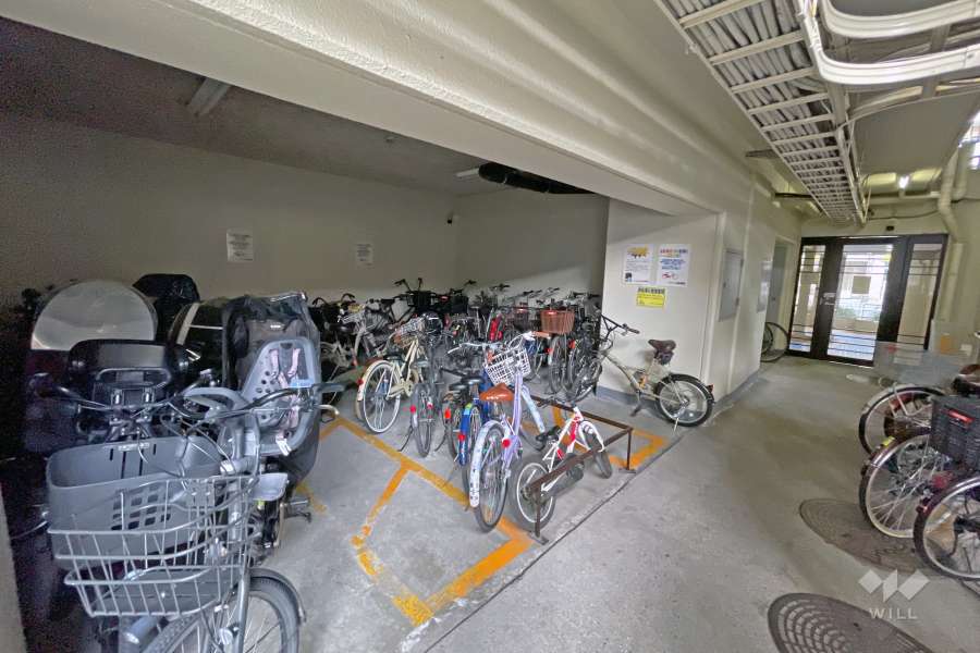 屋内に設けられた駐輪場