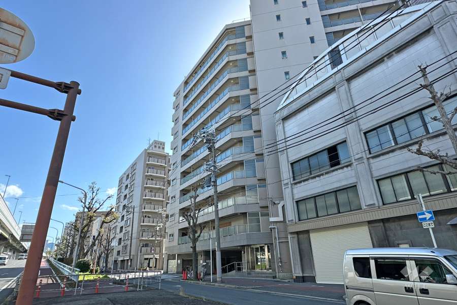 メゾン阿波座の外観（北西側から）