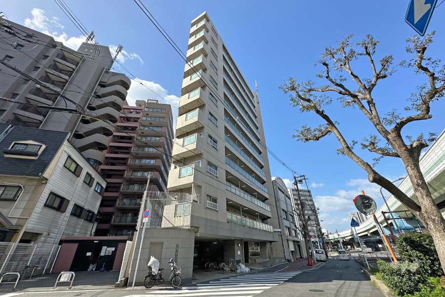 メゾン阿波座の外観（北東側から）