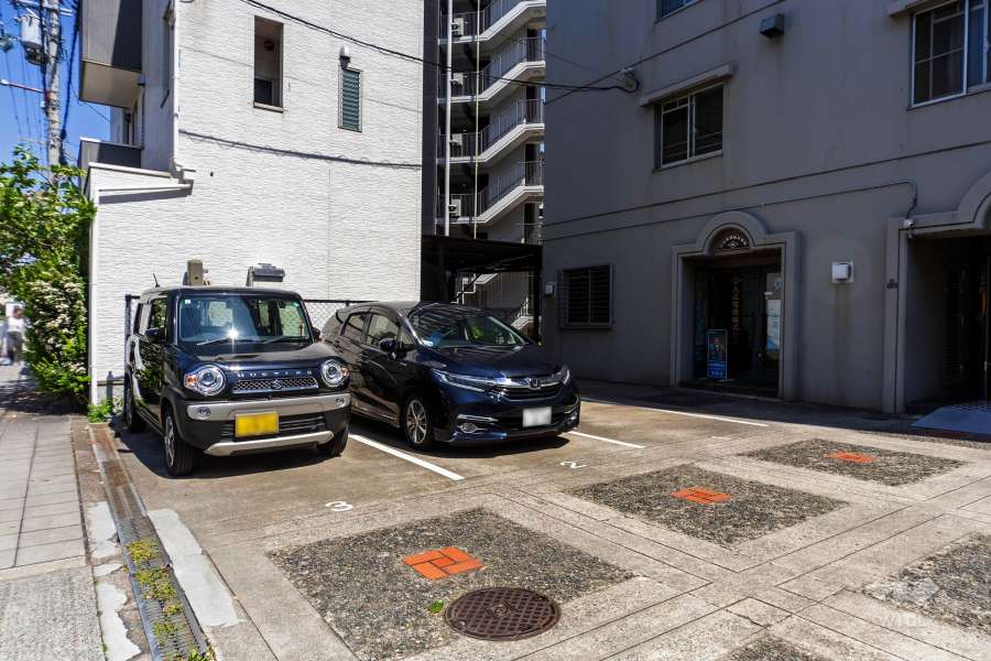 敷地内駐車場（屋外平面式）
