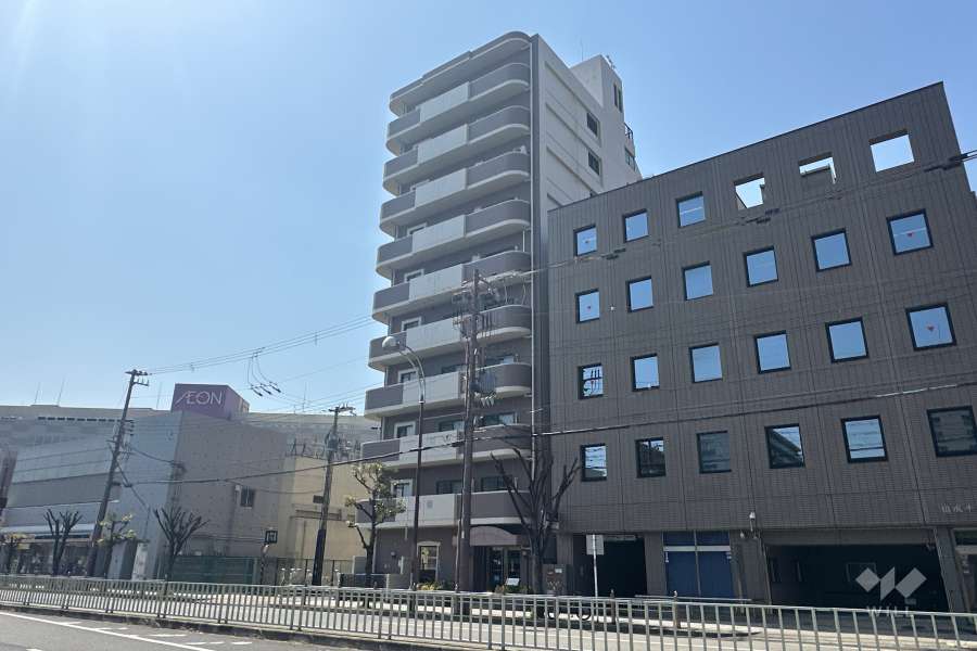 ユニライフ大阪ドーム前の外観（北東側から）