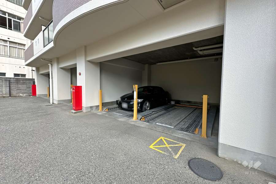 敷地内駐車場（屋内機械式）