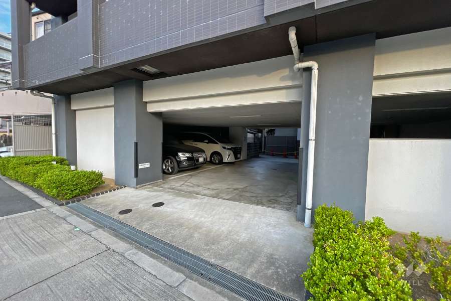 駐車場出入口