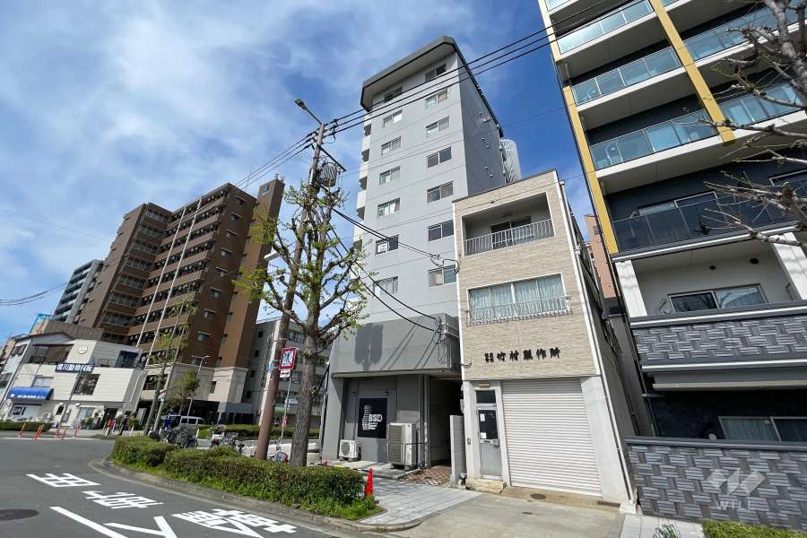 ラポール境川の外観（東側から）