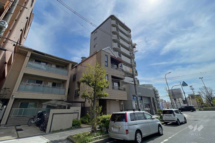 ラポール境川の外観（西側から）