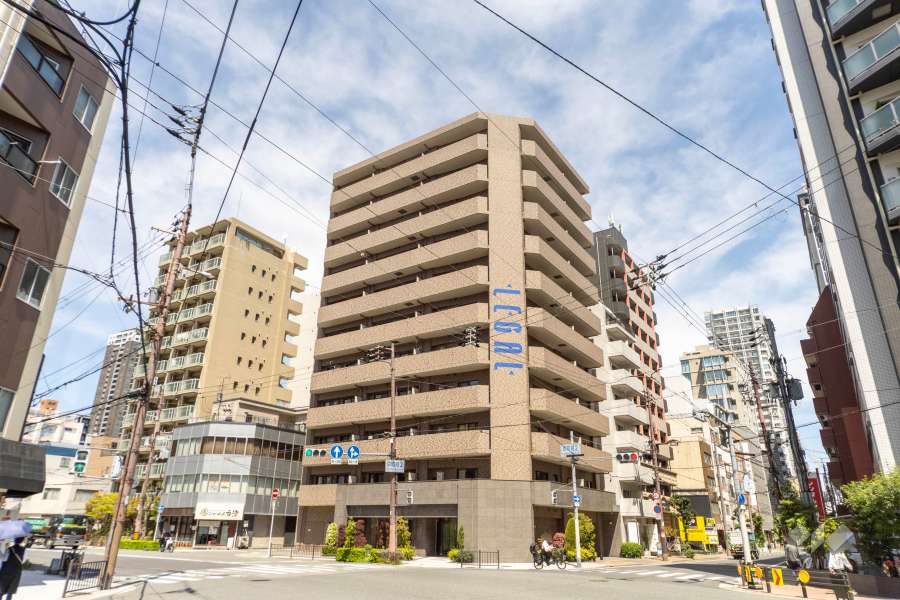 リーガル京町堀の外観（南西側から）