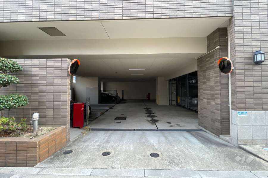 駐車場の出入り口