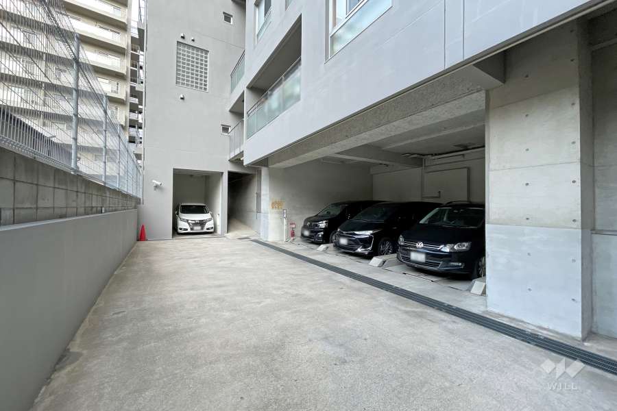 敷地内駐車場（屋内機械式・屋内平面式）