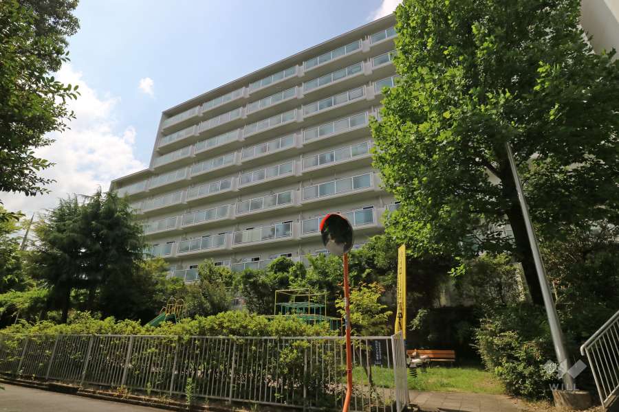 箕面東コーポラスの外観（南東側から）