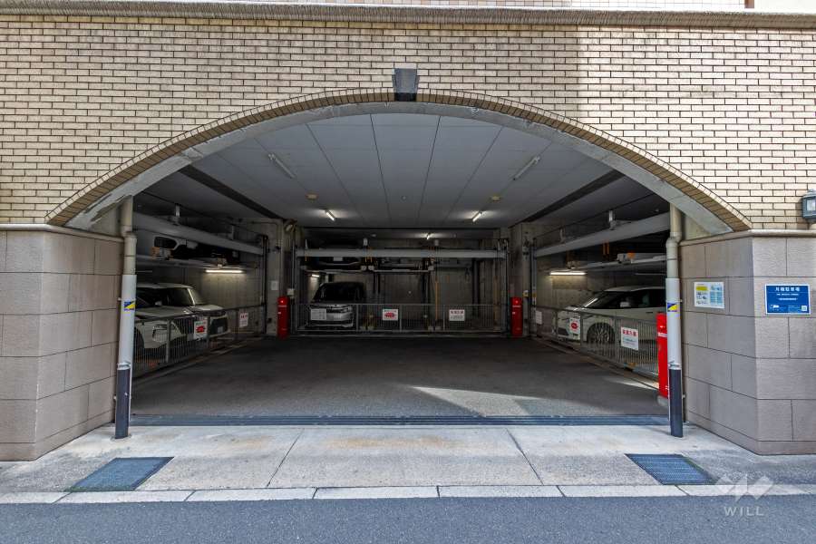 駐車場の出入り口・敷地内駐車場（屋内機械式）
