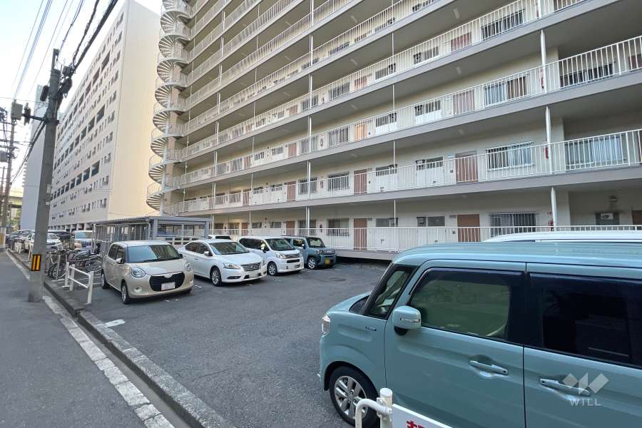 敷地内駐車場（屋外平面式）