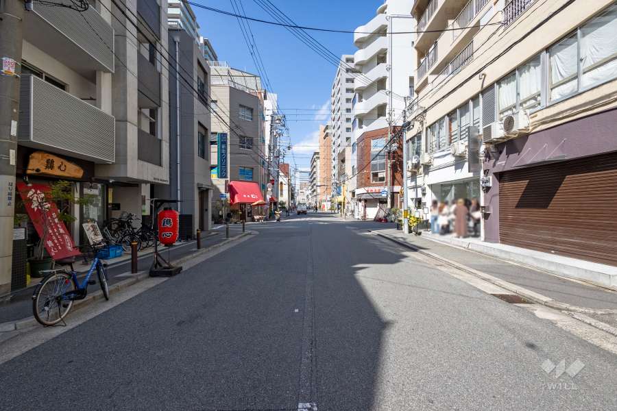 敷地東側の前面道路