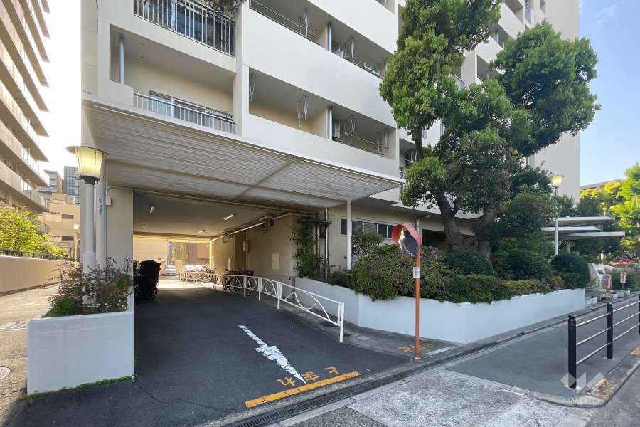 駐車場の出入り口