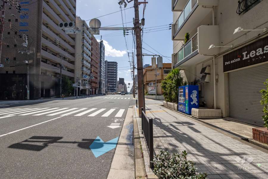 敷地東側の前面道路