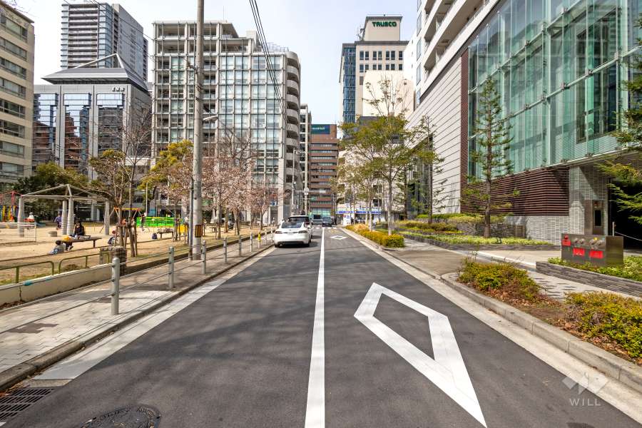 敷地の南側前面道路