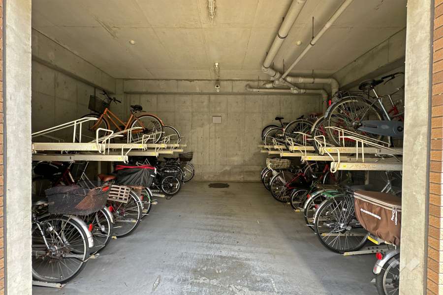 駐輪場（屋内ラック式）