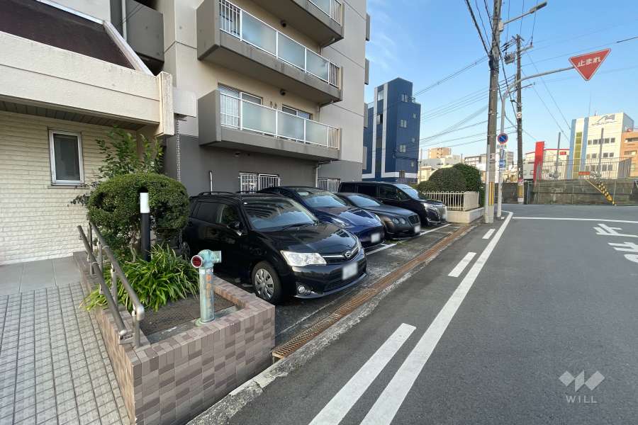 敷地内駐車場（屋外平面式）