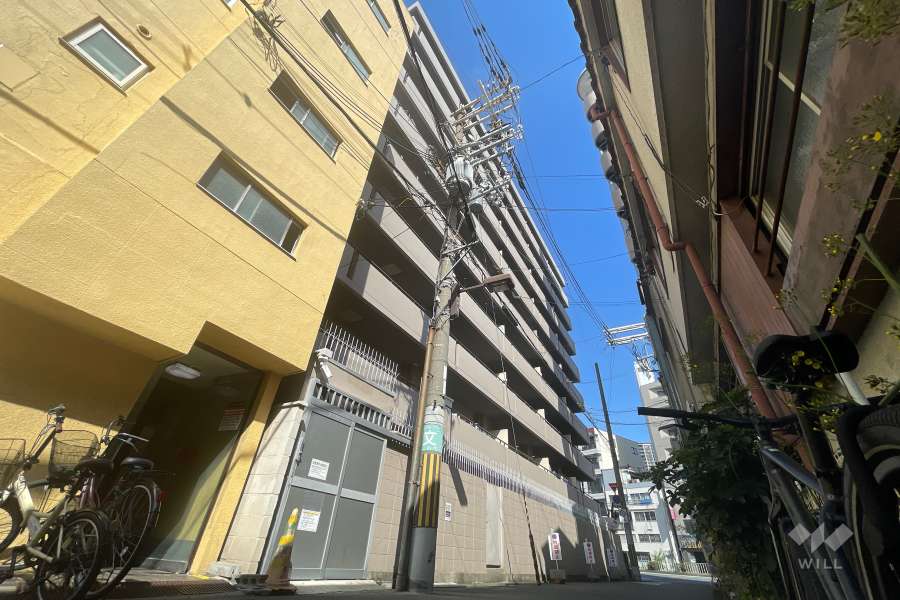 朝日プラザ九条の外観（西側から）