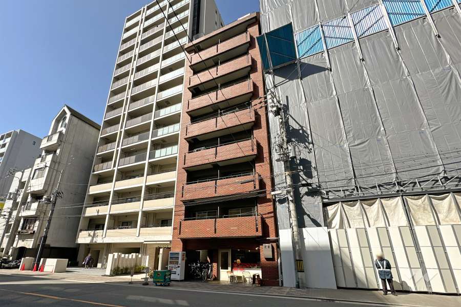 朝日プラザ西道頓堀の外観（南東側から）