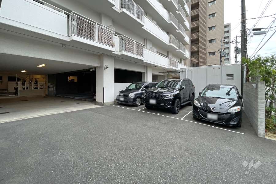 敷地内駐車場（屋外平面式）