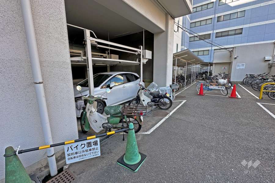 バイク置き場
