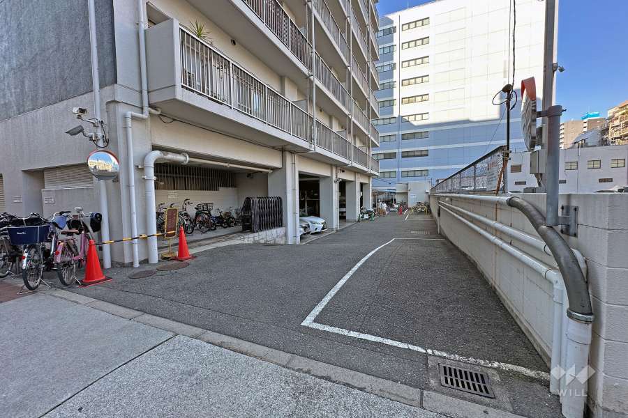 駐車場の出入り口